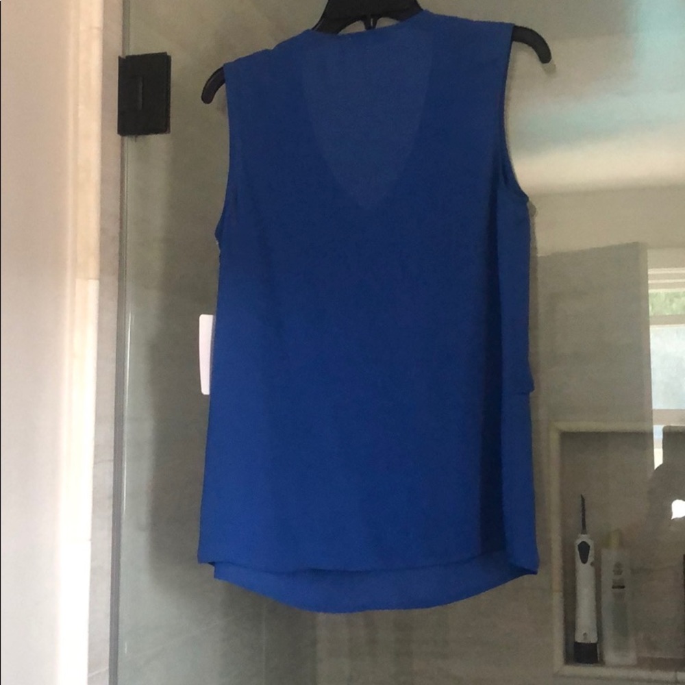 Blue top - Picture 2 of 2